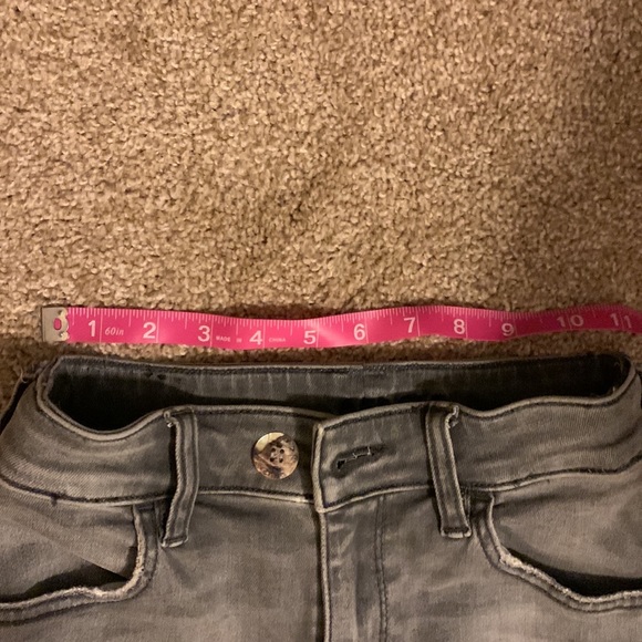 American eagle gray distressed jegging size 4 short - Picture 6 of 8
